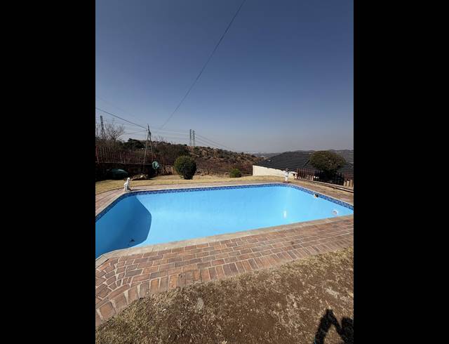 3 BEDROOM HOUSE FOR SALE IN RISANA